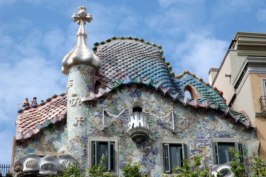 casa batllo mosaic. pictures Casa Batlló en Barcelona casa batllo mosaic.